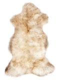 Mehrfarbiges britisches Lammfell, ca. 110 × 60 cm, von oben fotografiert: genau das Fell, das Sie erhalten